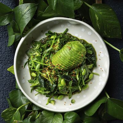 Зеленый салат с соусом песто в Eshak по цене 950