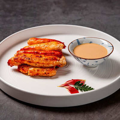 Камчатский краб на гриле с соусом мао тай в Soluxe Club по цене 5300 ₽