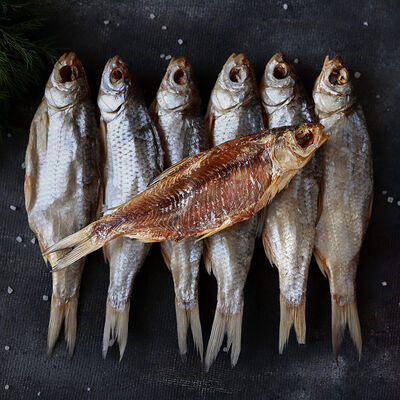 Тарань вяленая средняя в Кубанские пивоварни по цене 150 ₽