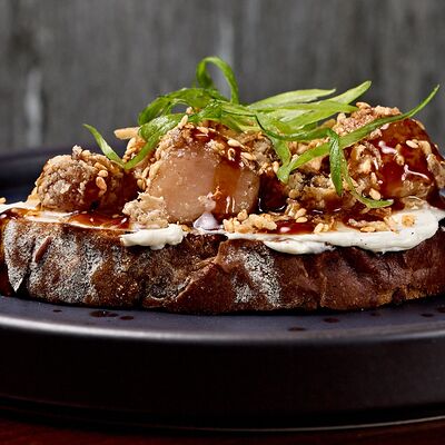 Бутер с костным мозгом и хрустящим луком в Chester по цене 520 ₽