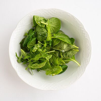 Микс салата в Wine Region по цене 350 ₽