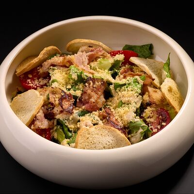 Салат цезарь с беконом в COFFEEПЕЙ по цене 597 ₽