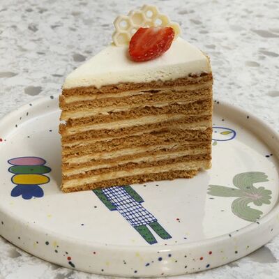 Медовик в Cream Soda по цене 550 ₽