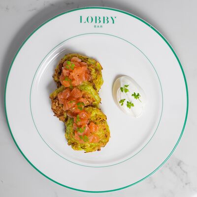 Оладьи из цукини с тартаром из лосося в Lobby Bar по цене 840 ₽