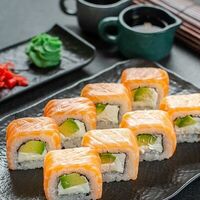 Филаделфия с авокадо в Sushi scorpion premium