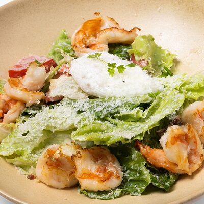 Цезарь с тигровыми креветками в АВЛИ бистро по цене 850 ₽