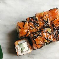 Ролл Тартар из лосося с тилапией в Da Sushi