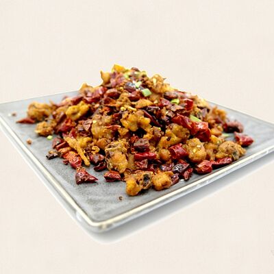 Жареные острые куриные ножки в Золотая панда по цене 2034 ₽