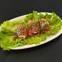 Рулетики с сёмгой в Кафе Hayatt