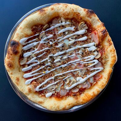 Шампиньоны-ветчина-колбаски в Бекки бар по цене 710 ₽