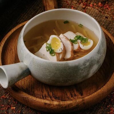 Суп-лапша с курицей су-вид в Мамули по цене 440 ₽