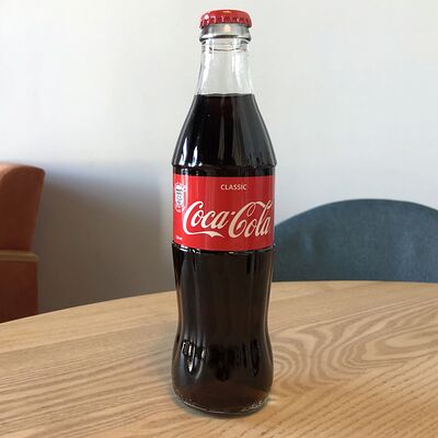 Coca-Cola в Фантазёры Бистро по цене 390 ₽