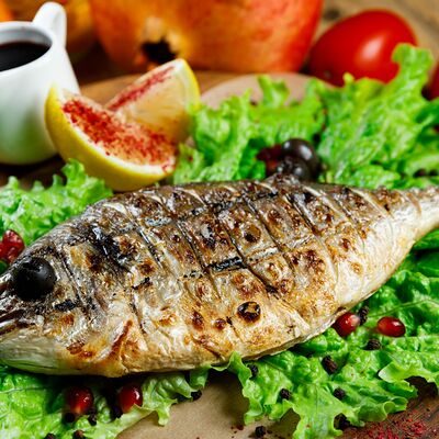 Дорадо запеченная на углях в Мангал & Гриль по цене 1070 ₽