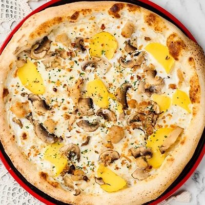 Пицца кулебяка в Mikemolly по цене 700 ₽