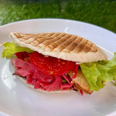 Сейтан в пите в Vegan Pyramid по цене 235 ₽