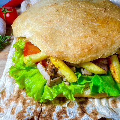 Гирос с курицей в Mangal №1 по цене 430 ₽