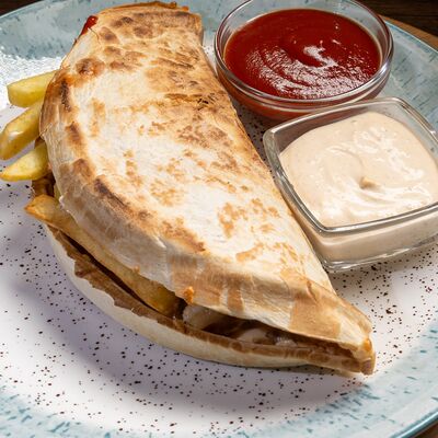 Пицца с курицей, сыром и фри в Сальмаидрис по цене 390 ₽