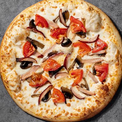 Копченый цыпленок 40 см в Hello Pizza по цене 899 ₽