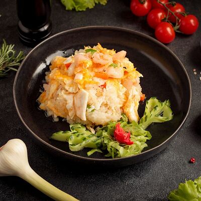 Плов с креветками и яйцом в Корё по цене 630 ₽