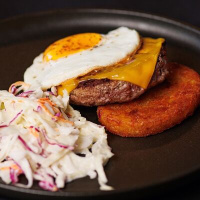 Бифштекс в Rogulevs Burgers по цене 680 ₽