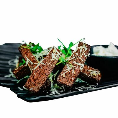 Чесночные гренки с пармезаном в Багс Банни от кафеМафия по цене 240