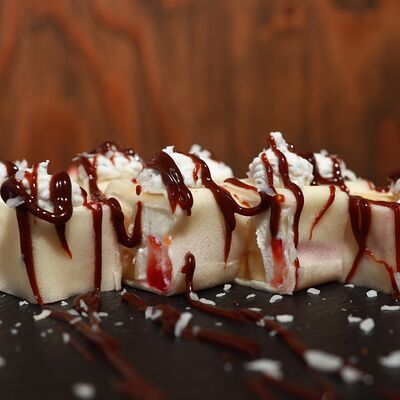 Банан с клубникой в Ohasi по цене 210