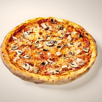 Пицца Курица и грибы в Про 100 суши по цене 1250 ₽