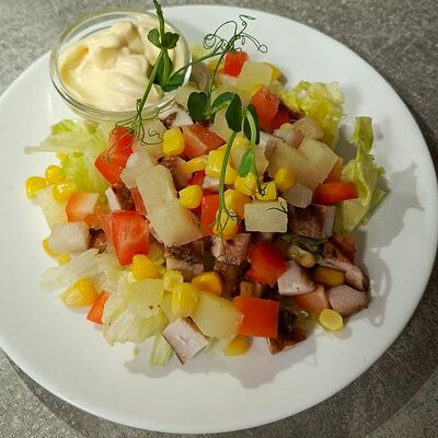 Салат с курицей и ананасом в Территория еды 59 по цене 255 ₽