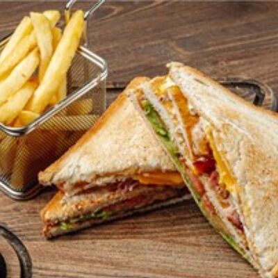 Клаб сэндвич в Green Pub по цене 1127 ₽