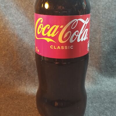 Coca-Cola в Планета вкусняшек по цене 165 ₽