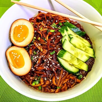 Чаджанмен в Вкус Кореи по цене 298 ₽