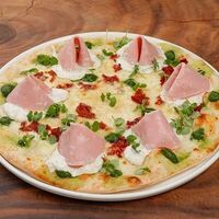 Пицца Мортаделла с трюфелем и страчателлой в Mushrooms