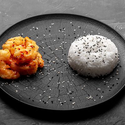 Рис с креветкой в кисло-сладком соусе в Хочука по цене 720 ₽