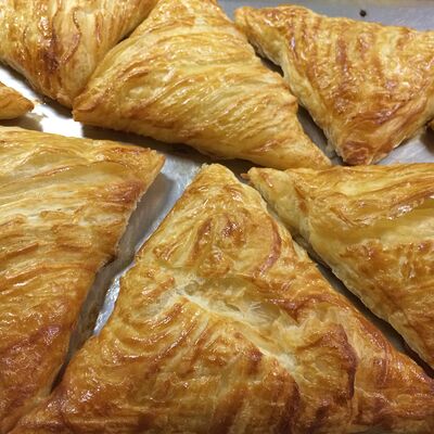 Самса курица в Кафе лесное по цене 150 ₽