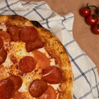 Пицца Сальчича пепперони в Пицца и Паста по цене 1155 ₽