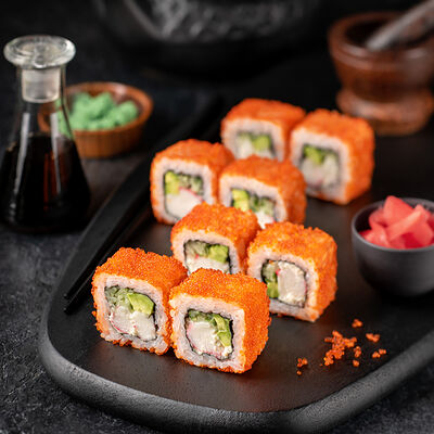 Калифорния с креветкой в СушиСтор по цене 431