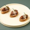 Мини-брускетты с тартаром из говядины в Историческая кофейня Максим по цене 610