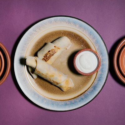 Блины с мясом в Хачапури и вино по цене 260 ₽