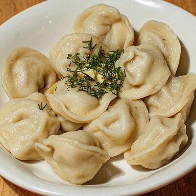 Пельмени куриные в Кафе Наше Место по цене 350 ₽