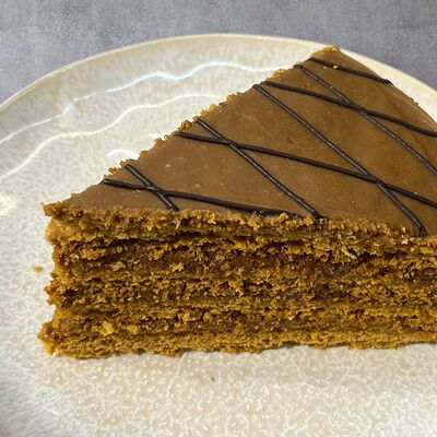 Медовик карамельныйв Сытно Аппетитно по цене 199 ₽