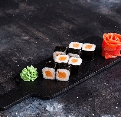 Ролл-мини с лососем в Фиеста по цене 370 ₽