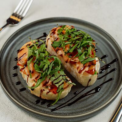 Брускетта с семгой в Balance cafe по цене 948 ₽