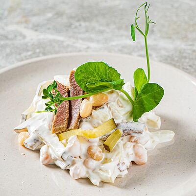 Салат мясной с фасолью в Blackberry по цене 6 р.