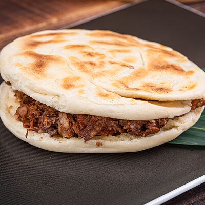 Лепешка с томленой говядиной в J.Z. Peking Duck по цене 690 ₽