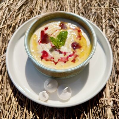 Овсяная каша с вишней в Кафе Театральное по цене 210 ₽