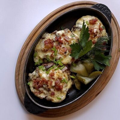 Драники с жюльеном и бекономв CASPARY BRAU по цене 610 ₽