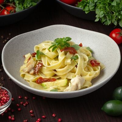 Паста с куриным филе в Цурцум по цене 460 ₽