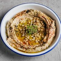 Хумус с кедровыми орешками в Easy Hummus