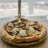 Пицца Пармеджана в Neprosto pizza