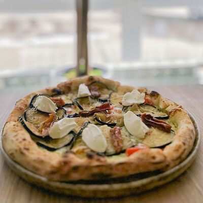 Пицца Пармеджана в Neprosto pizza по цене 830 ₽